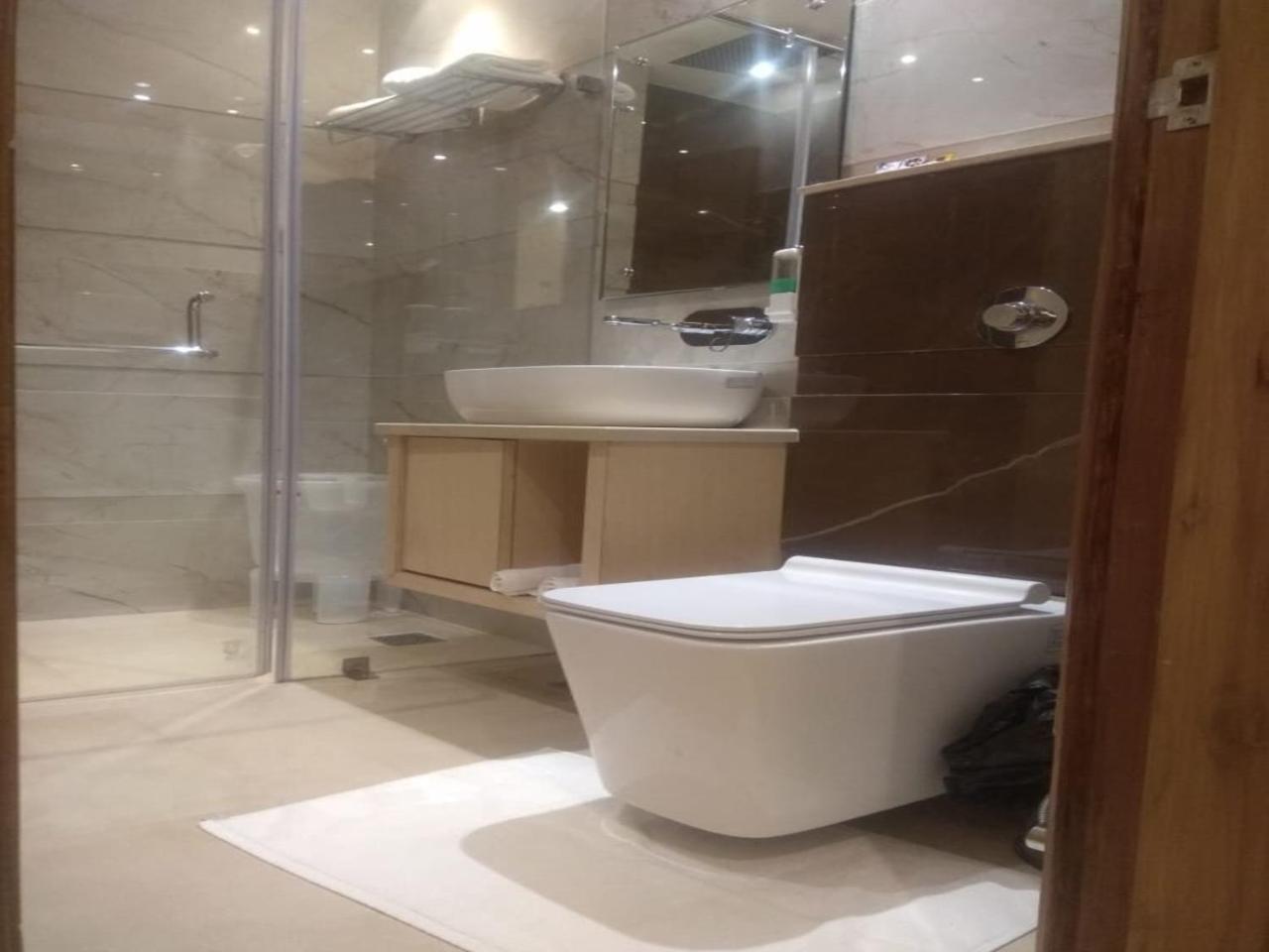 Csjs Inn By Krishna Group Of Hotels Αμριτσάρ Εξωτερικό φωτογραφία