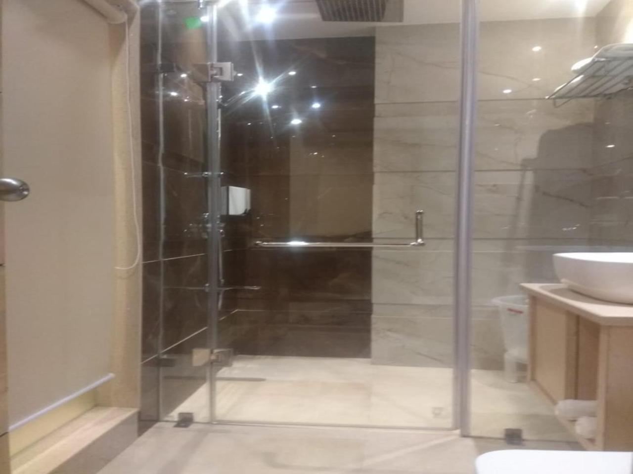 Csjs Inn By Krishna Group Of Hotels Αμριτσάρ Εξωτερικό φωτογραφία